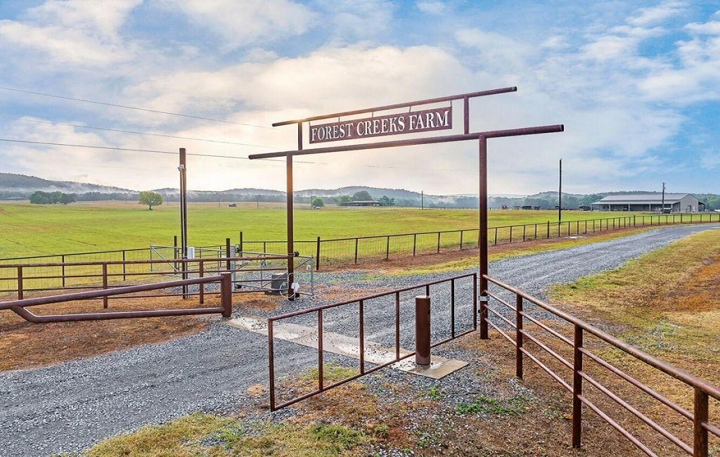 Farm Entrance Farm Entrance